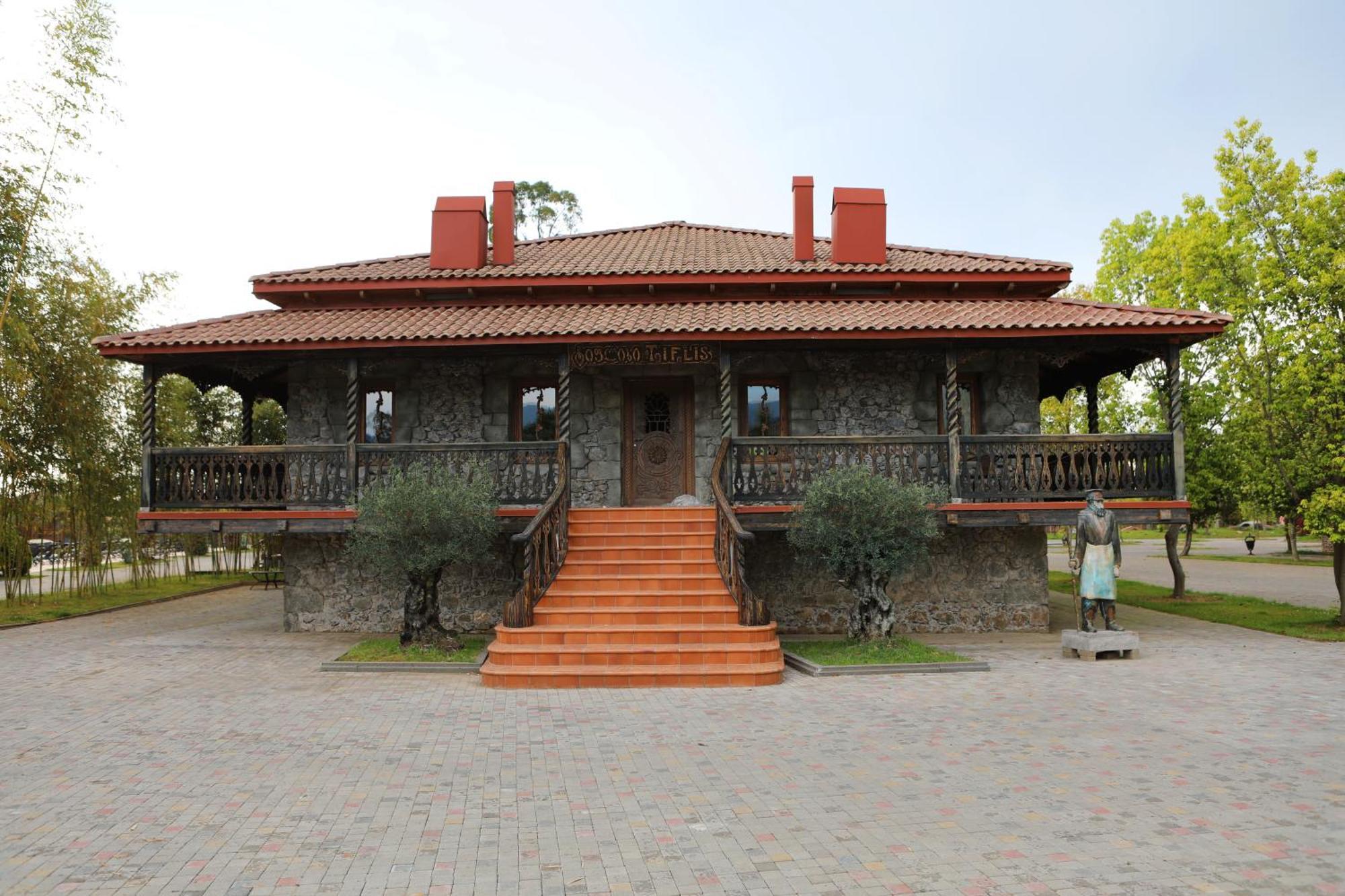 Hotel Chateau Kvirike Boboqvati Экстерьер фото
