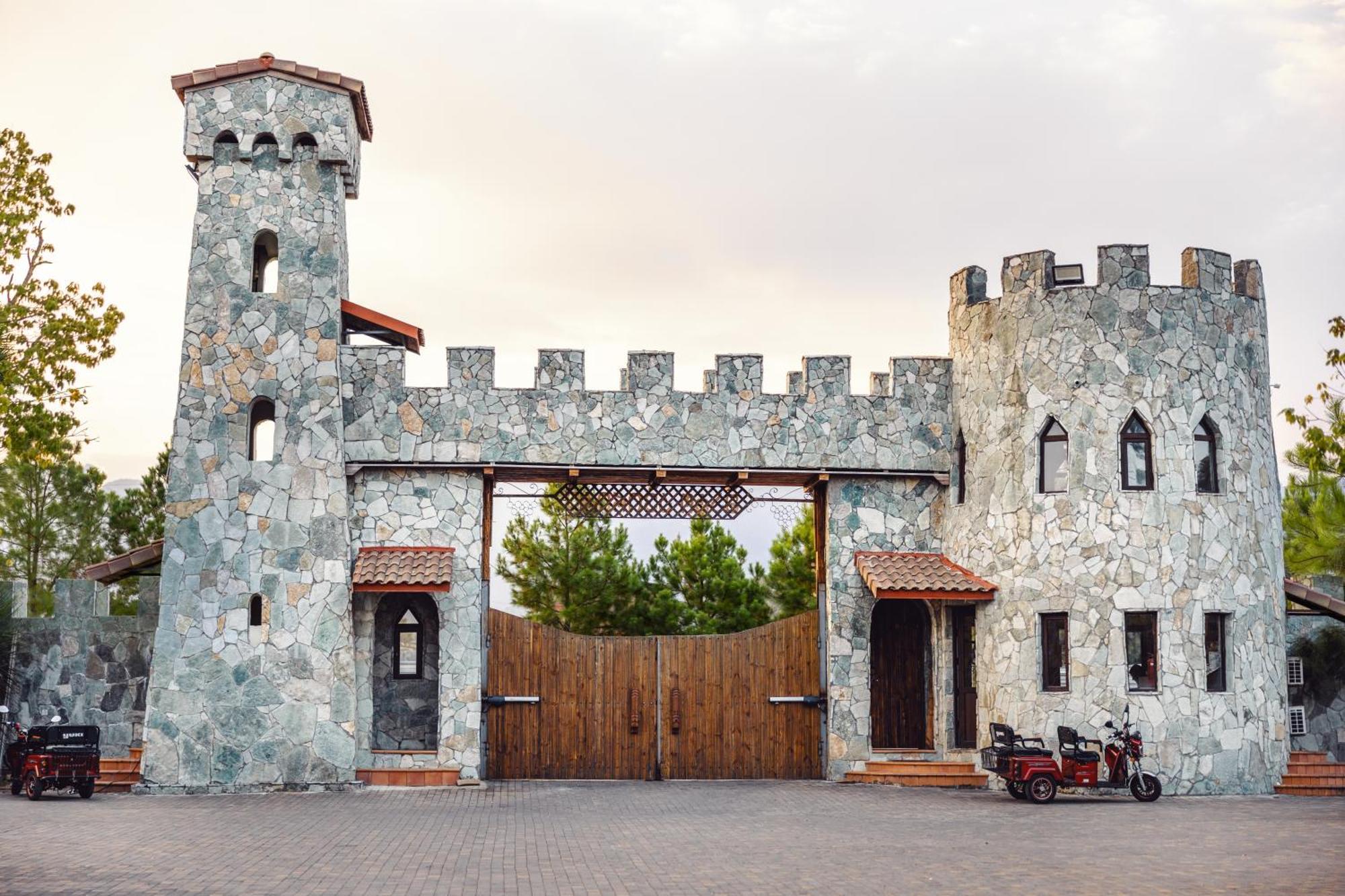 Hotel Chateau Kvirike Boboqvati Экстерьер фото